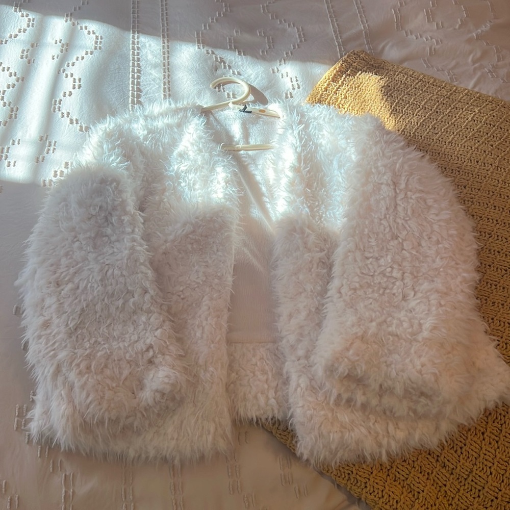 White puff cardigan